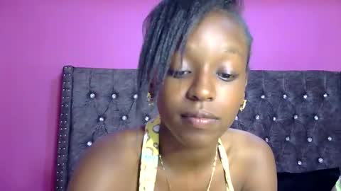 pinky online show from January 10, 5:02 pm