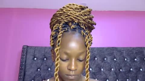 pinky online show from February 3, 8:13 am