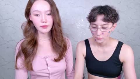 Li long hair and Ru short hair online show from July 19, 1:48 pm