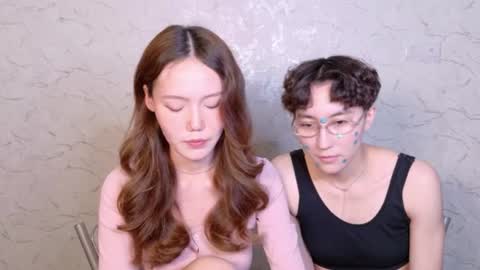 Li long hair and Ru short hair online show from July 26, 12:01 pm