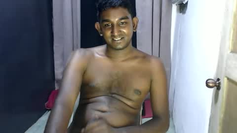 rayvienn online show from April 7, 4:07 pm