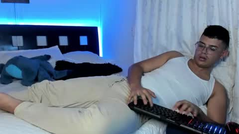 Pipe Rodriguez online show from December 8, 4:46 am