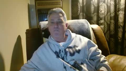 Snapshot of pirate334 chatting on March 21, 3:44 am pirate334 online show from March 21, 3:44 am