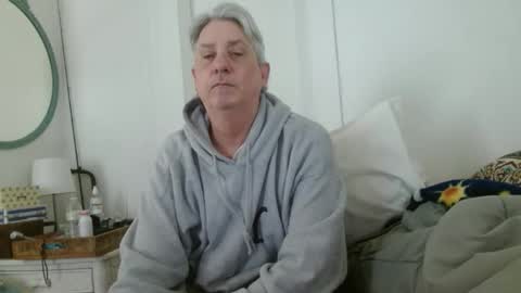 Snapshot of pirate334 chatting on April 20, 6:53 pm pirate334 online show from April 20, 6:53 pm