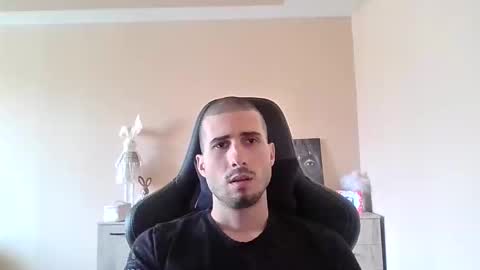 Snapshot of pirshi chatting on April 13, 10:54 am Gifted One online show from April 13, 10:54 am