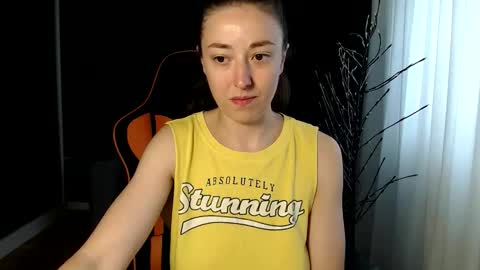 piscesgirl06 online show from October 13, 4:56 am