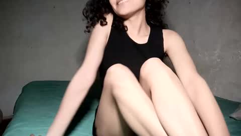 Snapshot of piscis_dreams chatting on December 25, 7:14 am PiscisDreams online show from December 25, 7:14 am