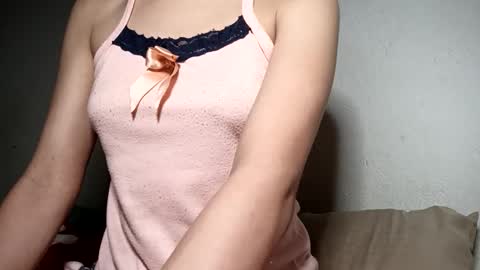 Snapshot of piscis_dreams chatting on February 6, 12:11 am PiscisDreams online show from February 6, 12:11 am