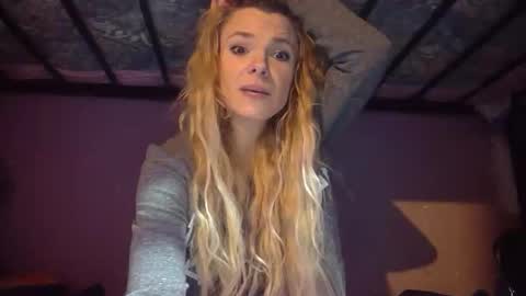 Snapshot of pistlewhipme chatting on March 11, 7:03 am Pistol whip me and master Diablo online show from March 11, 7:03 am