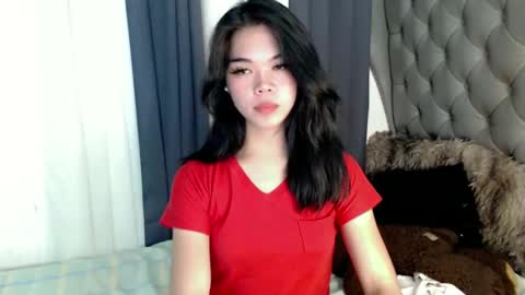 Snapshot of pitchy_pitch chatting on February 8, 7:16 pm The Girl Named Eyve online show from February 8, 7:16 pm