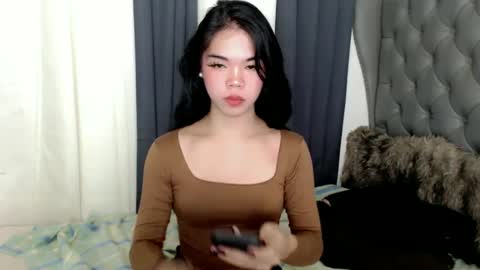 Snapshot of pitchy_pitch chatting on February 16, 3:38 pm The Girl Named Eyve online show from February 16, 3:38 pm