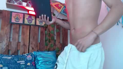 Snapshot of piter_vanegas chatting on November 13, 4:44 am piter_vanegas online show from November 13, 4:44 am