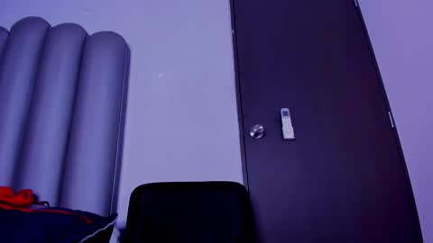 pitufa__ online show from February 19, 8:05 pm