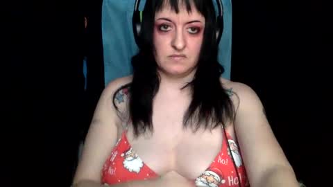 Snapshot of pixie_mixie chatting on February 23, 11:55 am Trash Kitten online show from February 23, 11:55 am