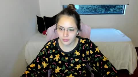 pixie online show from June 1, 10:39 am