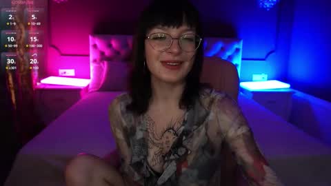 pixiepeachh online show from September 22, 12:29 pm