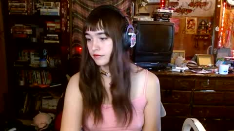 Izzy online show from September 12, 3:12 pm