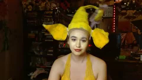 Izzy online show from October 31, 7:59 pm