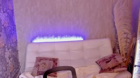 Snapshot of pixy_20 chatting on November 24, 3:28 am cris online show from November 24, 3:28 am