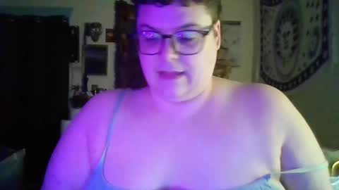 Snapshot of pizzabuttstuff chatting on December 21, 5:03 am daddy pizza online show from December 21, 5:03 am
