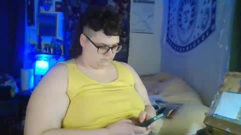 Snapshot of pizzabuttstuff chatting on January 3, 2:32 am daddy pizza online show from January 3, 2:32 am