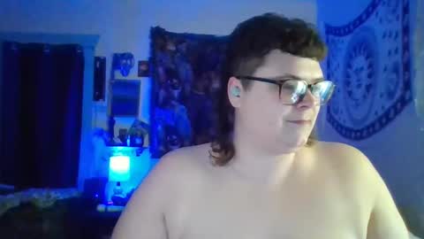 Snapshot of pizzabuttstuff chatting on February 1, 3:08 am daddy pizza online show from February 1, 3:08 am