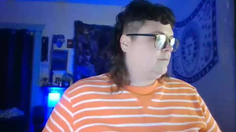 Snapshot of pizzabuttstuff chatting on February 22, 4:40 am daddy pizza online show from February 22, 4:40 am
