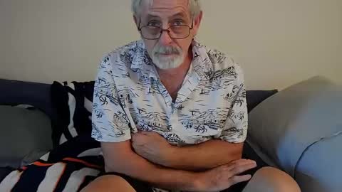 pjdaddjo775 online show from September 19, 4:18 pm