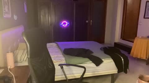 Snapshot of placebo14 chatting on December 4, 10:30 pm placebo14 online show from December 4, 10:30 pm