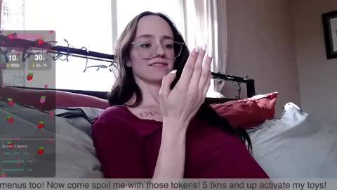 Plantbabeee online show from December 10, 6:49 pm