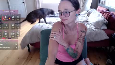 Plantbabeee online show from September 21, 5:47 pm