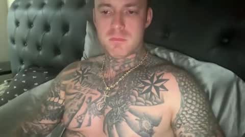 Snapshot of platinum_338 chatting on September 11, 1:33 pm platinum_338 online show from September 11, 1:33 pm