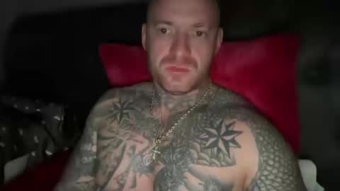 Snapshot of platinum_338 chatting on October 10, 1:32 pm platinum_338 online show from October 10, 1:32 pm