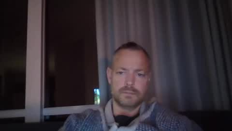 Snapshot of platugle chatting on November 15, 10:26 pm platugle online show from November 15, 10:26 pm