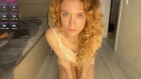 Snapshot of play_me_softly chatting on June 25, 11:48 am play_me_softly online show from June 25, 11:48 am