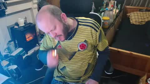 Snapshot of playboy_horny chatting on December 14, 8:35 pm playboy_horny online show from December 14, 8:35 pm