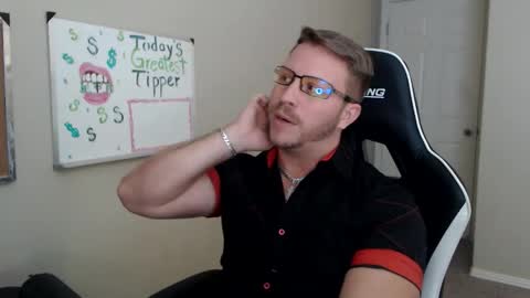 Player online show from April 16, 5:14 pm