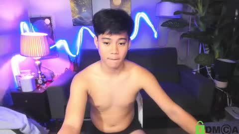 Snapshot of playful_kenzo chatting on September 29, 12:27 am Kenzo online show from September 29, 12:27 am