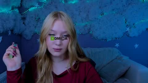 Sophie online show from April 4, 7:22 pm