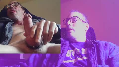 Snapshot of playfuljoy chatting on September 13, 12:49 pm StudMan online show from September 13, 12:49 pm