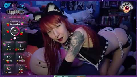 Snapshot of playgh0ul chatting on July 4, 3:45 am playgh0ul Ghoulie online show from July 4, 3:45 am