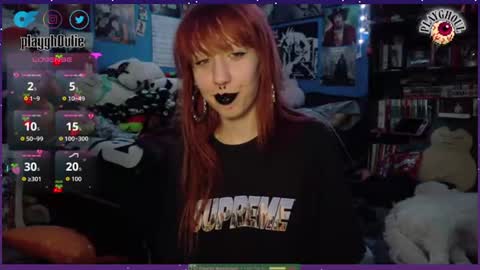 Snapshot of playgh0ul chatting on July 20, 1:31 am playgh0ul Ghoulie online show from July 20, 1:31 am