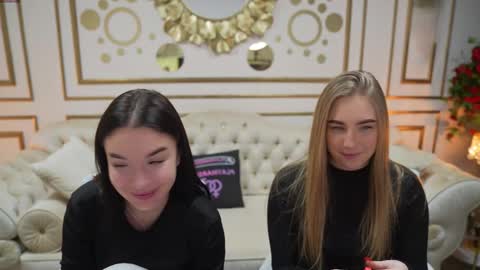 Snapshot of playhard054 chatting on February 5, 11:15 am Lana online show from February 5, 11:15 am