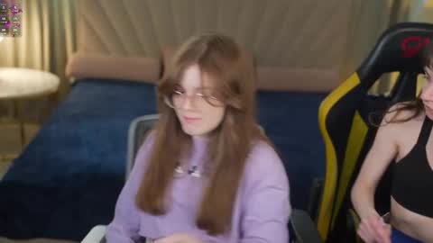 Snapshot of playhard054 chatting on February 26, 11:42 am Lana online show from February 26, 11:42 am