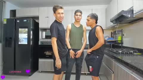   online show from February 7, 11:08 pm