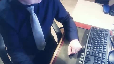 littlenounours online show from February 13, 8:43 am