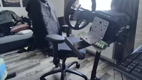 Hello ask me  . Im glad  to see you here in my room. Welcome PVT is open online show from April 26, 10:35 am