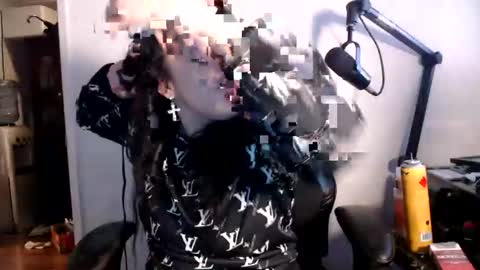 Snapshot of pleasantdinosaurus7537 chatting on October 8, 8:39 pm pleasantdinosaurus7537 online show from October 8, 8:39 pm