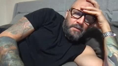 Snapshot of pleasesitonmycock chatting on February 13, 2:29 am PleaseSitOnMyCock online show from February 13, 2:29 am