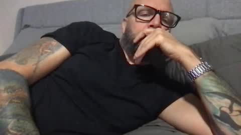 Snapshot of pleasesitonmycock chatting on February 15, 9:11 pm PleaseSitOnMyCock online show from February 15, 9:11 pm